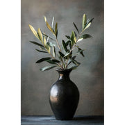 Vase mit Olivenblättern