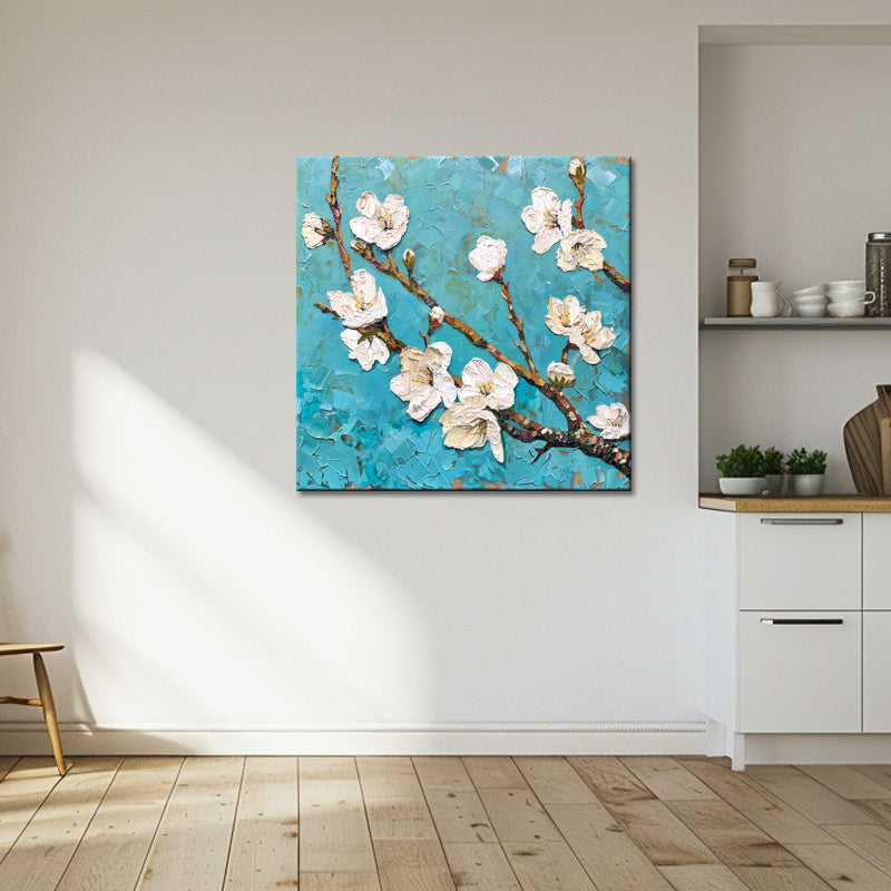 Zweig mit Blüten und Knospen