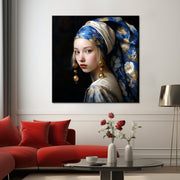Frau im Schal mit Delfter Blau