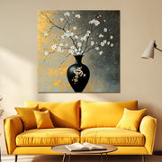 Art Vase mit Blumen