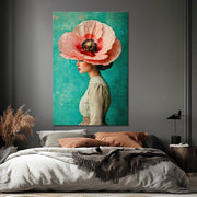 Frau mit einer großen Blume II