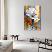 Weiße Blume in Gold II