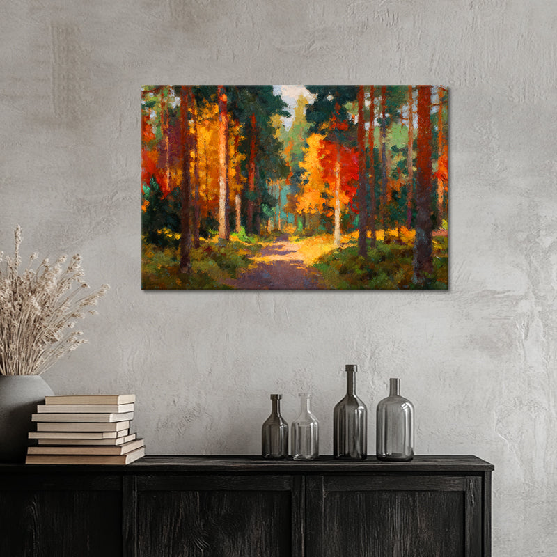 Wald mit hohen Bäumen