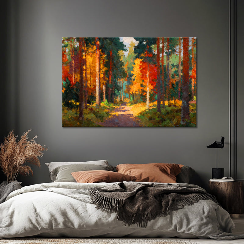 Wald mit hohen Bäumen