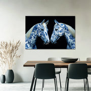 Pferde im Delfter Blau-Stil